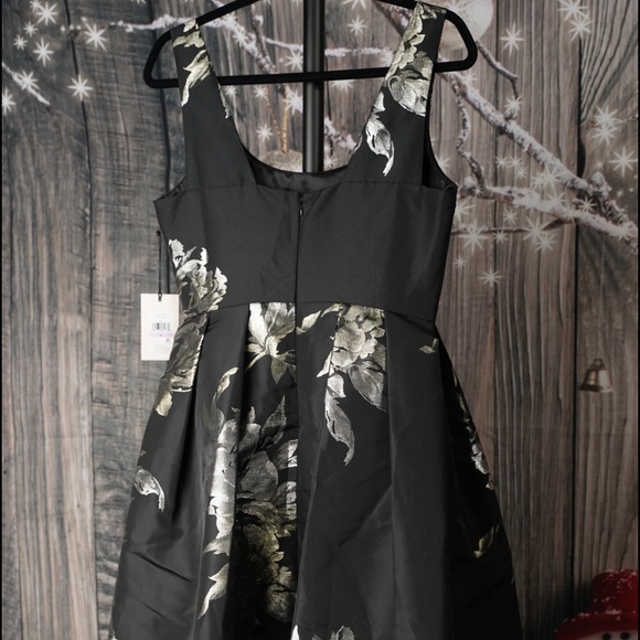 Fancy dress | size 6 | New with tags - Picture 2 of 3